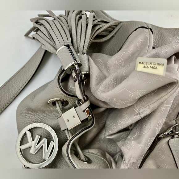 MICHAEL KORS Gray Camden Drawstring Hobo Shoulder Bag - Picture 15 of 16
